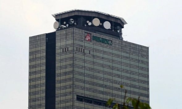 Pemex anuncia despidos masivos