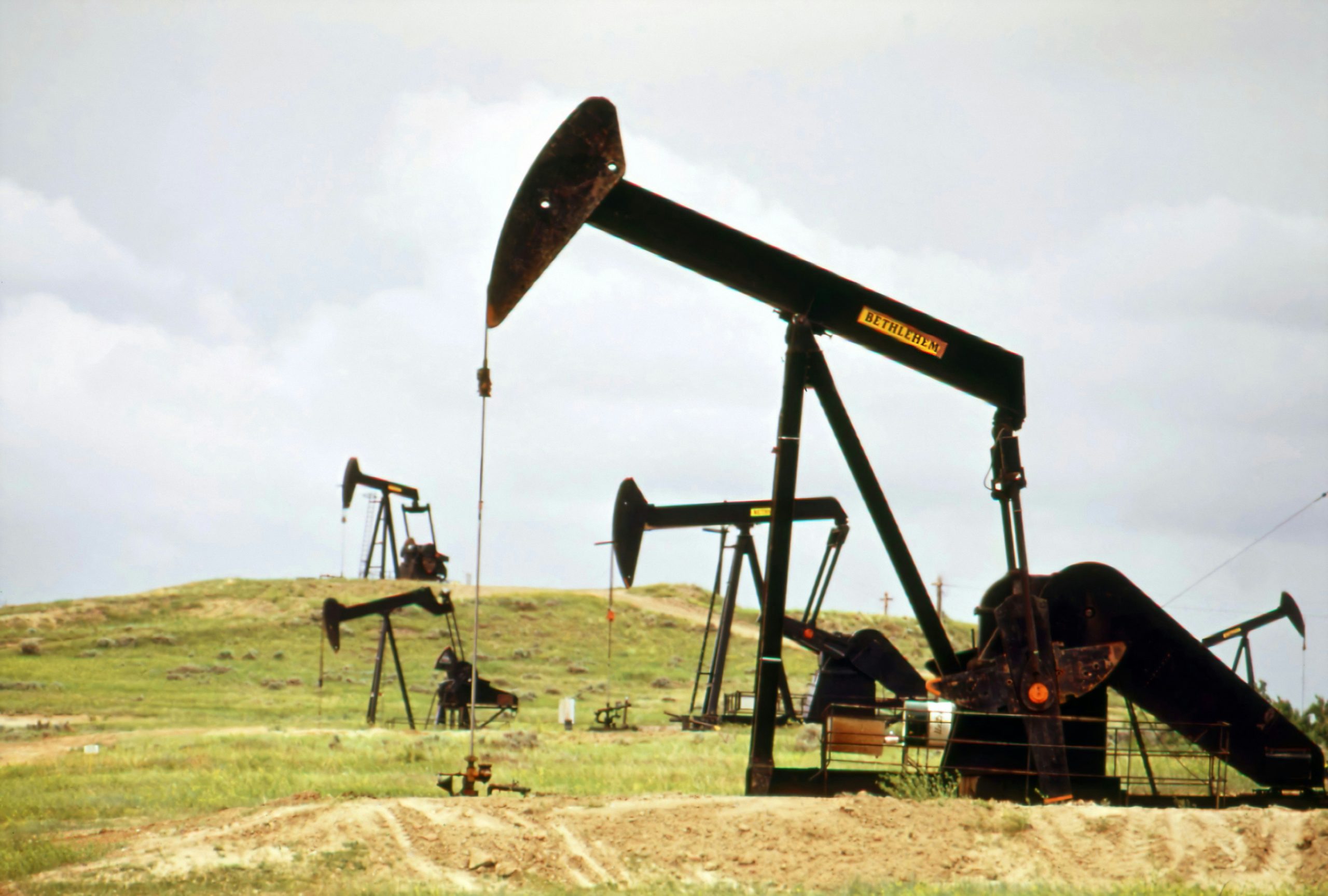 PEMEX reactivará 400 pozos con privados