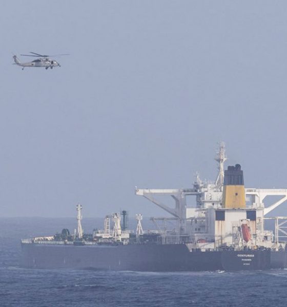 abordaje del buque petrolero Centuries