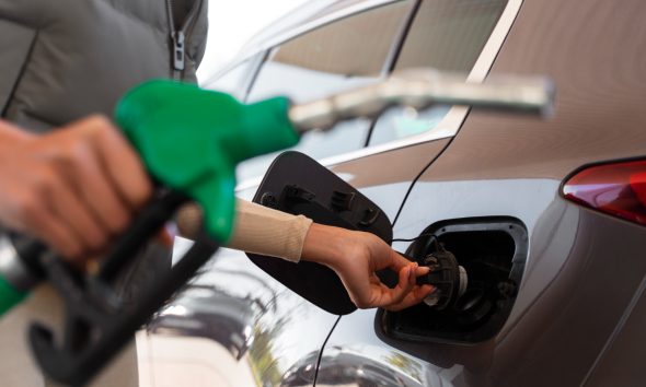 Hacienda ajusta IEPS a gasolinas por inflación