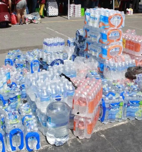 Beber agua embotellada liquida los acuíferos