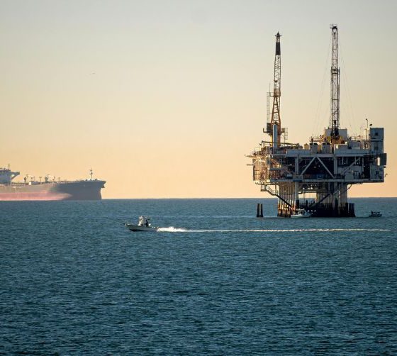 Precio petróleo Brent sube a 116 dólares por conflicto