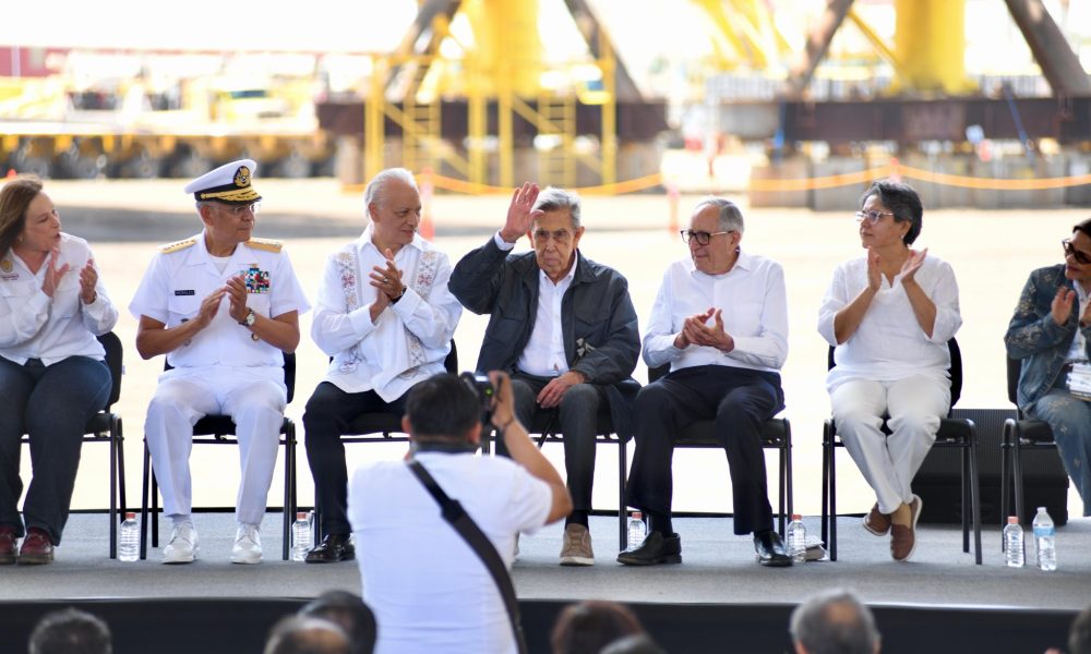 Cuauhtémoc Cárdenas ve dos problemas en PEMEX