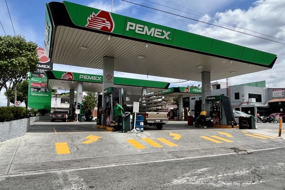 Pemex adeuda proveedores: Crisis de 2,500 mdd