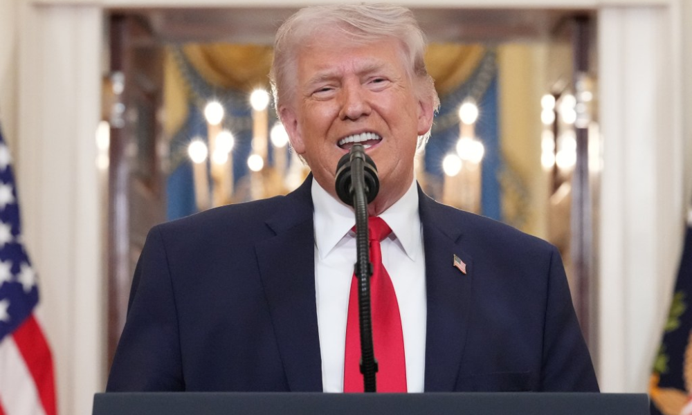 Sube petróleo 4% tras discurso de Trump