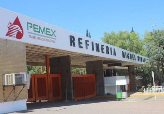PEMEX retrasa obras clave