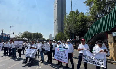 Jubilados de Pemex protestan contra límite a pensiones